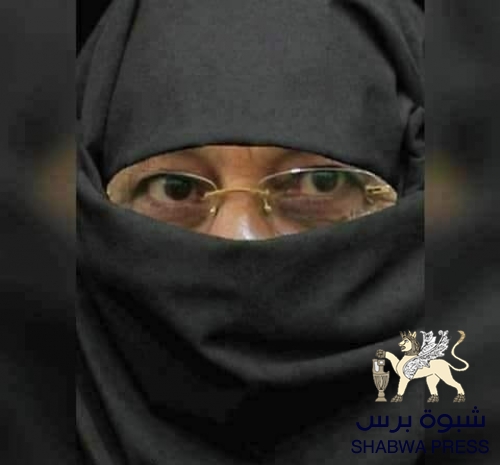 محلل سياسي : على الشرعية أن تستعيد هيبتها المدعوسة في صنعاء بدلا عن دك بيوت مواطني شبوه 