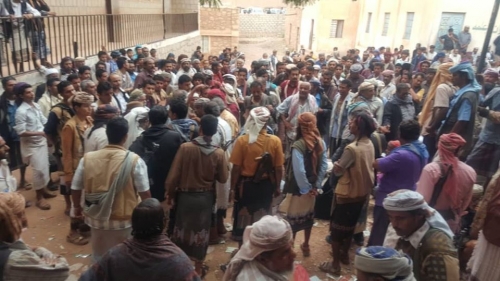 قبائل لقموش توجه صفعة جديدة لـ "بن عديو" وتطالب التحالف بإعادة النظر بتسليح مليشيا الاخوان