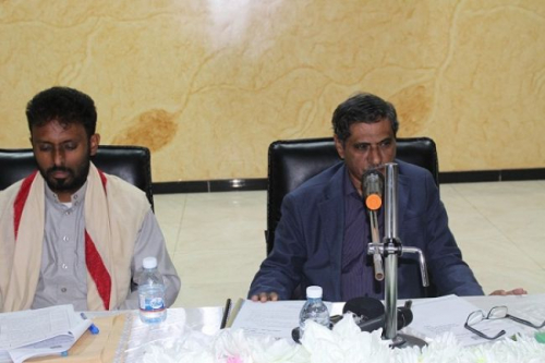 ضريبة القات توصل المحافظ البحسني وبن حبريش الى قاعة المحكمة