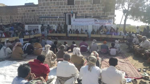 قبائل المنطقة الوسطى بأبين تدعو إلى توجيه القوات المتمركزة في شقرة لتحرير مديرية مكيراس