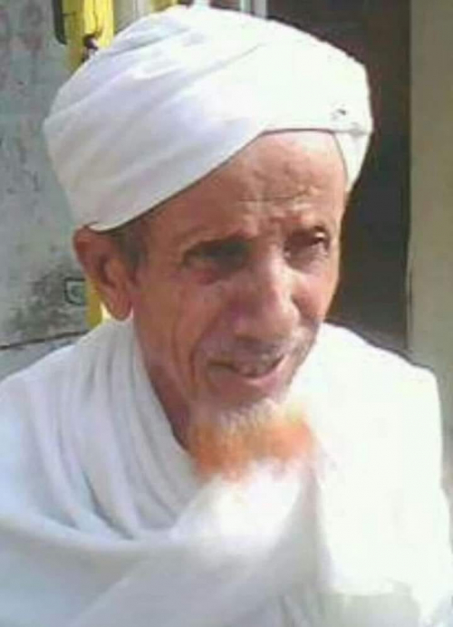 محافظ العاصمة عدن يُعزّي في وفاة الشيخ العلامة محمد صالح رجب إمام وخطيب مسجد النور 