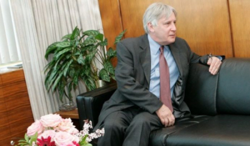 المبعوث الدولي إلى اليمن يعلن المجلس الانتقالي الجنوبي طرفا في المفاوضات النهائية لحرب اليمن 