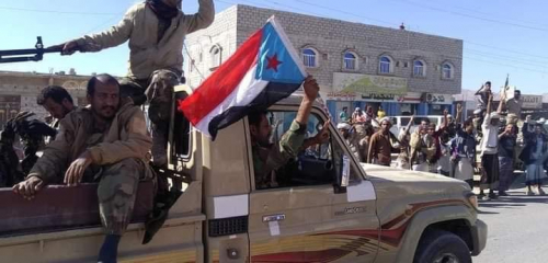 قوات العمالقة الجنوبية تعيد الانتشار في عتق عقب عودتها من بيحان