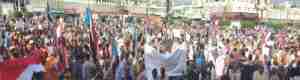 الآلاف يتوافدون إلى ساحة العروض بعدن للمشاركة في &ldquo;مليونية نزع الحقوق&rdquo;