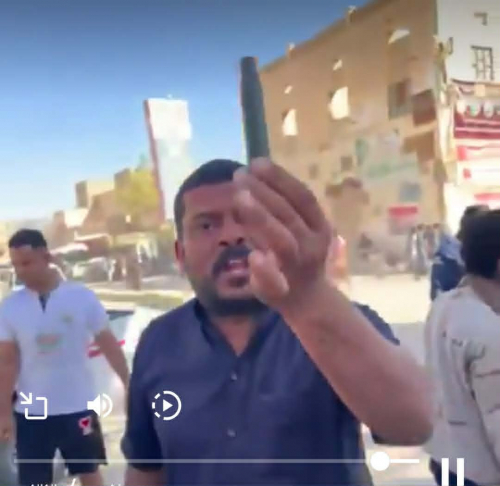 قوات العليمي تطلق الرصاص على المواطنين العزل في القطن