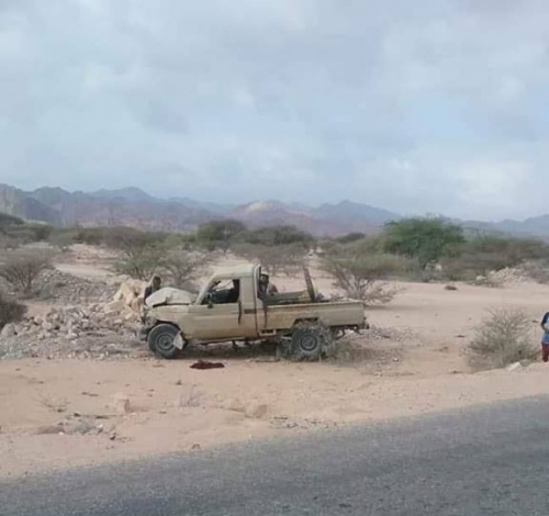 وسائل الإعلام التابعة للإخوان والشرعية تدافع عن بقاء القاعدة في أبين