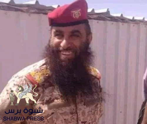 قائد عسكري يهدد بالانسحاب وتمكين الحوثيين من قلب مأرب