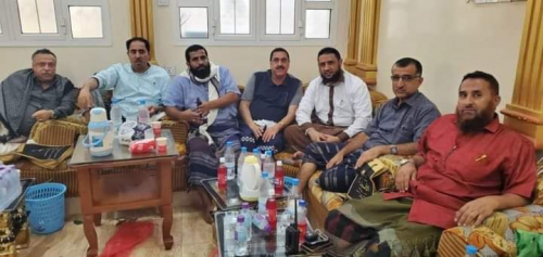 الاخونجي "نائف البكري" شغال على نارهادئة لتنفيذ اجندة الارهابي الاحمر ..وسياسيون جنوبيون يحذرون