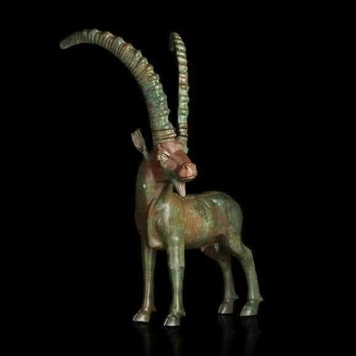 اركان المنطقة العسكرية الأولى "أبوعوجا" متورط في تهريب آثار حضرموت إلى قطر