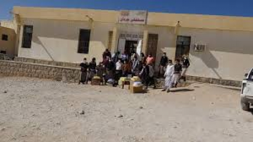 برعاية من الرئيس الزبيدي ..انتقالي شبوة يقدم دفعة أولية و من المعونات لكورونا في جردان