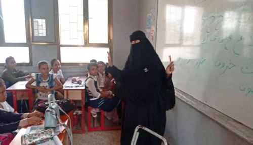 معلمة تنتحر في أبين بسبب تجويع الحكومة للمواطن الجنوبي
