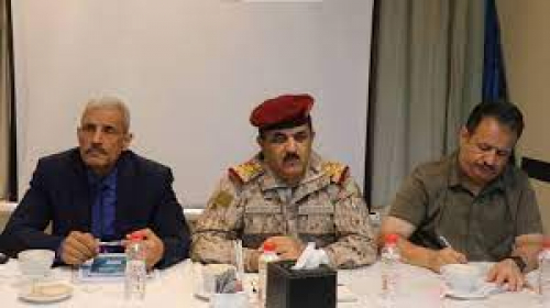 خبير عسكري: قرار هيثم والداعري دمج القوات تجريد للإنتقالي من قوته وهدية مجانية للحوثي