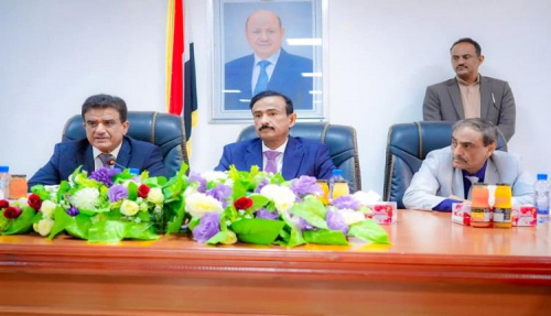زيارة وزير النفط لتقاسم عائدات النفط مع لوبي الفساد ومحافظ شبوة