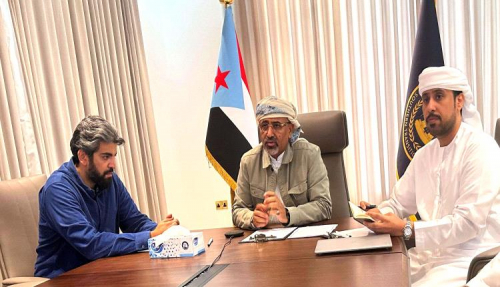 عاجل: الرئيس الزُبيدي يدشن اجتماعا عسكريّا استثنائيا بذكرى "الحزام الأمني" العاشرة