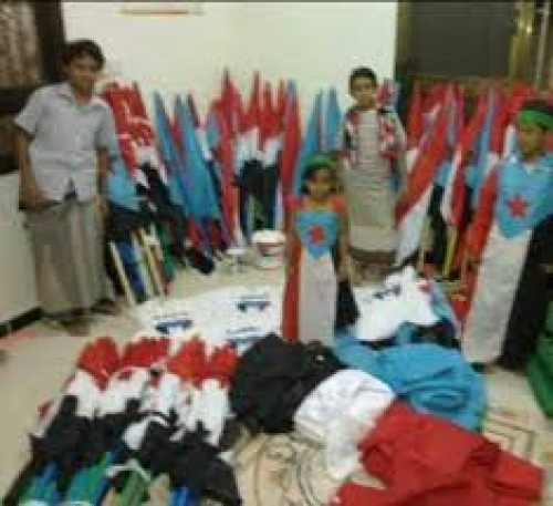 قبل مايو 2017.. بيوت الجنوبيين كانت معامل الثورة وصناعة أعلام الجنوب.. ثابتون على العهد