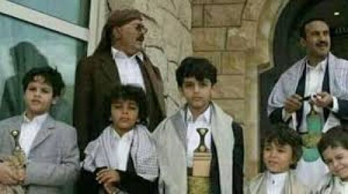 جمهورية الأصهار والأبناء في اليمن.. حين سقطت الدولة وتحولت السلطة وحقول النفط إلى إرث عائلي