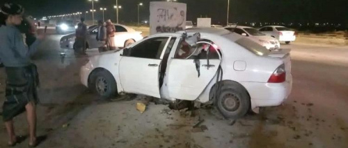 عاجل: قذيفة صاروخية من طائرة مسيّرة تستهدف سيارة مدينة في كورنيش الغيضة