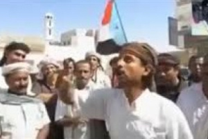 والله يا من باع خوته من مئة ** الصبح عاده بايبيع أم العيال