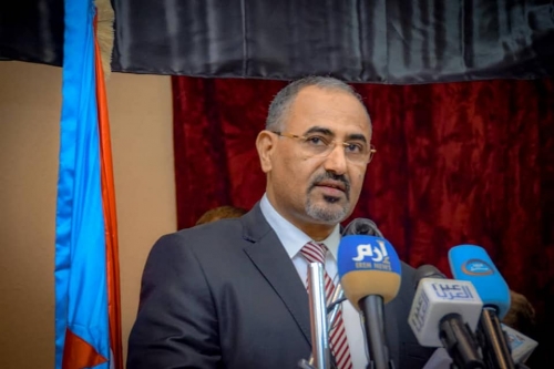 الرئيس الزبيدي يصل إلى العاصمة البريطانية في أول زيارة لدولة كبرى 