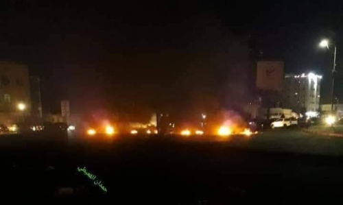 احتجاجات الغضب تقطع الطريق الدولي الرابط بين محافظتي حضرموت والمهرة