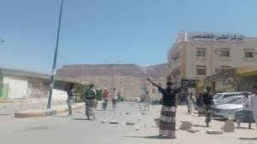 قمع المتظاهرين بالرصاص الحي في سيئون أسلوب غير مسؤول !