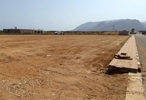 خليفة الإنسانية تدشن مباني جديدة بمطار سقطرى