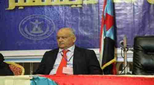 نجاة وزير الخدمة المدنية "عبدالناصر الوالي" من محاولة اغتيال في العاصمة عدن