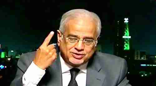 &rlm;محلل سياسي ساخرًا من الجماعة الإرهابية: جاء الخريف الإخواني