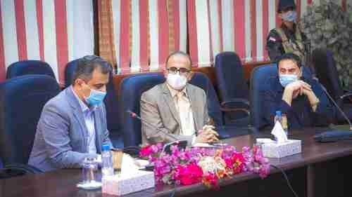 لملس وبحيبح يرأسان اجتماعا موسعا لقيادات القطاع الصحي والسلطات المحلية لتدارس مواجهة موجة كورونا الثانية