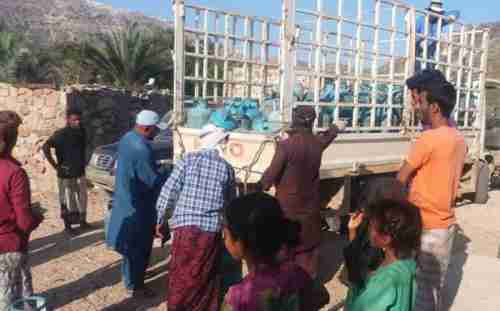 أسطوانات الإمارات.. غاز الخير الذي يحط منازل السقطريين