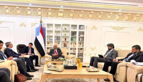 الرئيس الزُبيدي يستقبل سفير بعثة الاتحاد الأوروبي
