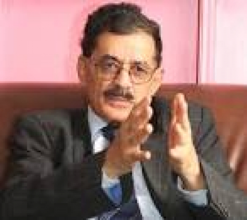 الاشتراكي "محمد غالب”.. الكتابة بالتزييف 