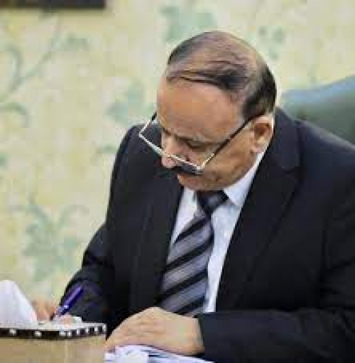 يا وزراء الجنوب.. هناك من يضحي بنفسه من أجل الجنوب وهناك من يسرق للجيوب 