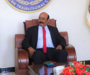 استهداف قيادات الجنوب يتواصل.. وزير حزب الاخوان يلاحق رئيس انتقالي شبوة الشيخ لحمر لسود (وثائق)