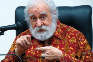 وفاة الفيلسوف الماليزي العلاّمة سيد محمد نقيب العطاس، الأحد 8 مارس 2026 في كوالامبور: