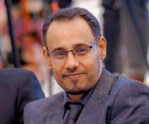 محافظ عدن يهدد إعلامي بالحبس.. سقوط أخلاقي وسياسي يكشف عقلية البلطجة وقمع الكلمة