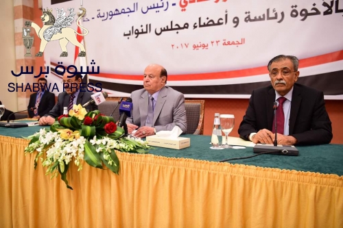 باحث سياسي : فرضية جلسة في الصحراء خارج العاصمة المؤقتة نجاح للإنتقالي 