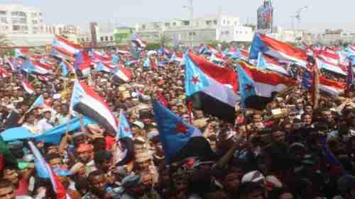 ارتياح وتأييد واسع في الشارع الجنوبي لبيان المجلس الانتقالي من اجل انقاذ الشعب من فساد الشرعية