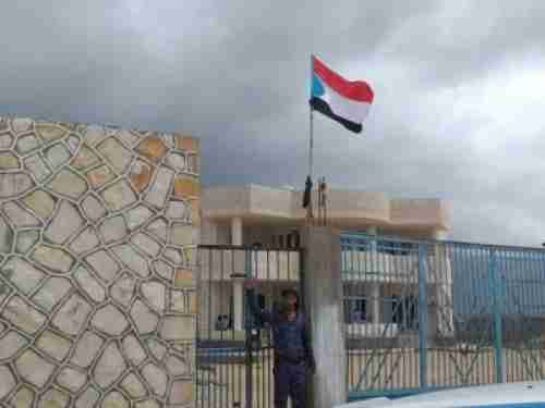 ادارة امن مديرية قلنيسية بسقطرى تعلن الانضمام لقوات المجلس الانتقالي الجنوبي 