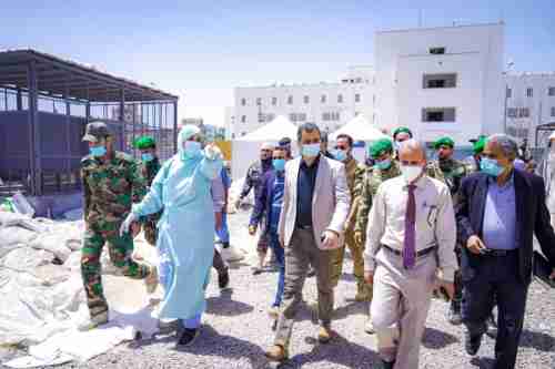 المحافظ لملس يتفقد سير العمل بمستشفى الجمهورية التعليمي ويدعو المنظمات الدولية لدعم جهود مكافحة كورونا