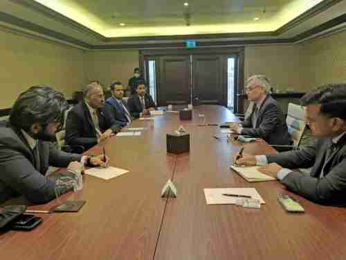 الرئيس القائد "عيدروس الزُبيدي" يلتقي مبعوث وسفير مملكة السويد