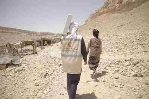 مكرمة إماراتية لتوزيع التمور الرمضاني بمحافظتي حضرموت وشبوة