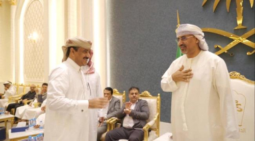 خلال استقباله شخصيات جنوبية.. الزُبيدي يحث على توحيد الرؤى