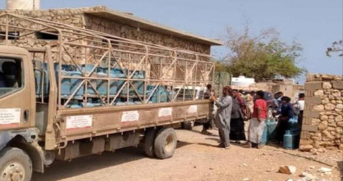 خليفة الإنسانية تمد أهالي مدينة قلسنية بشحنة غاز منزلي