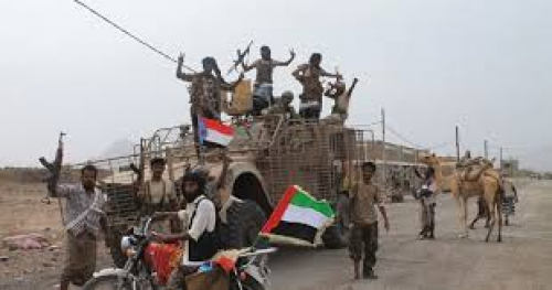 بن لغبر يستذكر بسالة الإماراتيين على الأرض لتحرير عدن