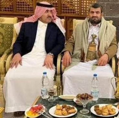 آل جابر يتناول الفطور مع أبرز المطلوبين الحوثيين للملكة