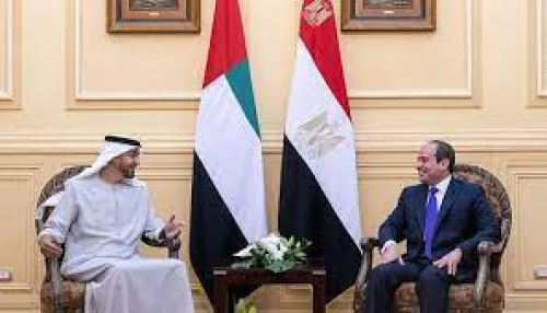 محمد بن زايد في القاهرة.. والرئيس السيسي يرحب بـ"أخيه ضيف مصر العزيز"