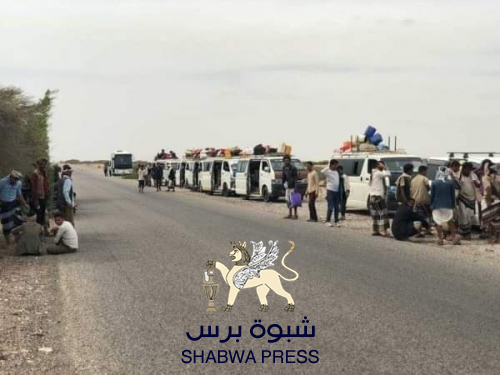 النازحين اليمنيين يغادرون عدن لقضاء العيد وسيعودون لقبض الأموال
