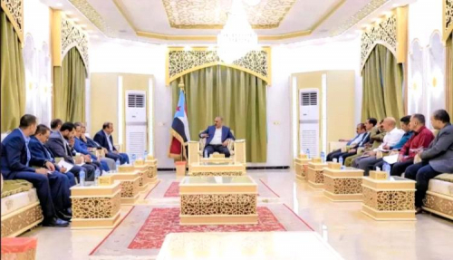 الرئيس الزبيدي يشدد على ضرورة وسرعة إنجاز ما تبقى من مهام لجنة "الهيكلة"