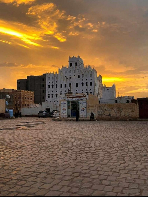 على أبناء المحافظات المنسية تنظيم أنفسهم في كيانات مهنية تطالب بحقوقهم 